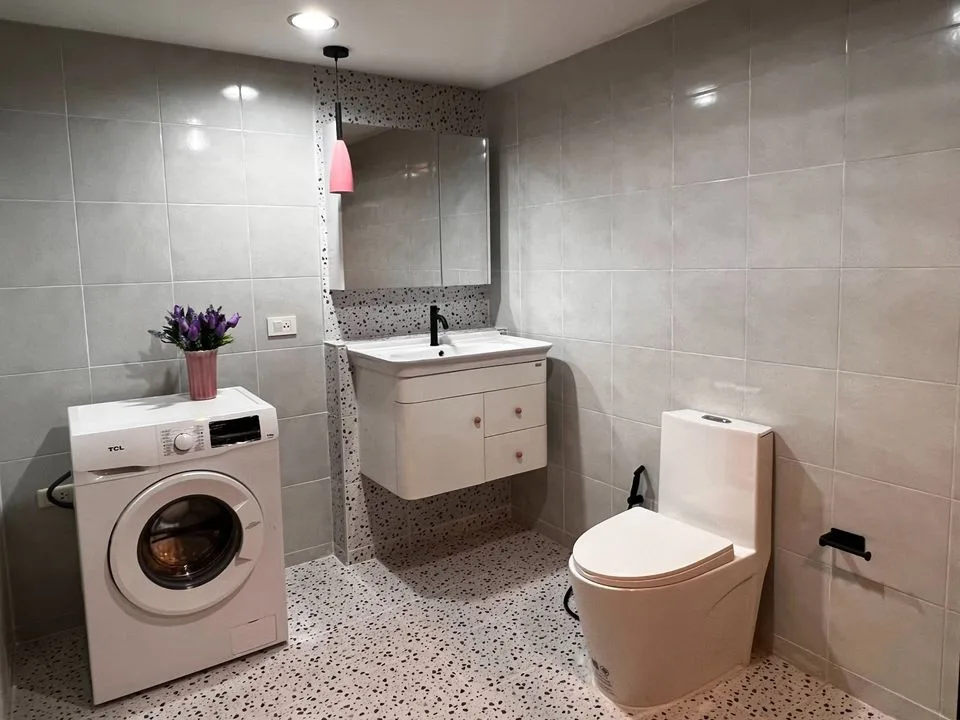 Property photos for State Tower