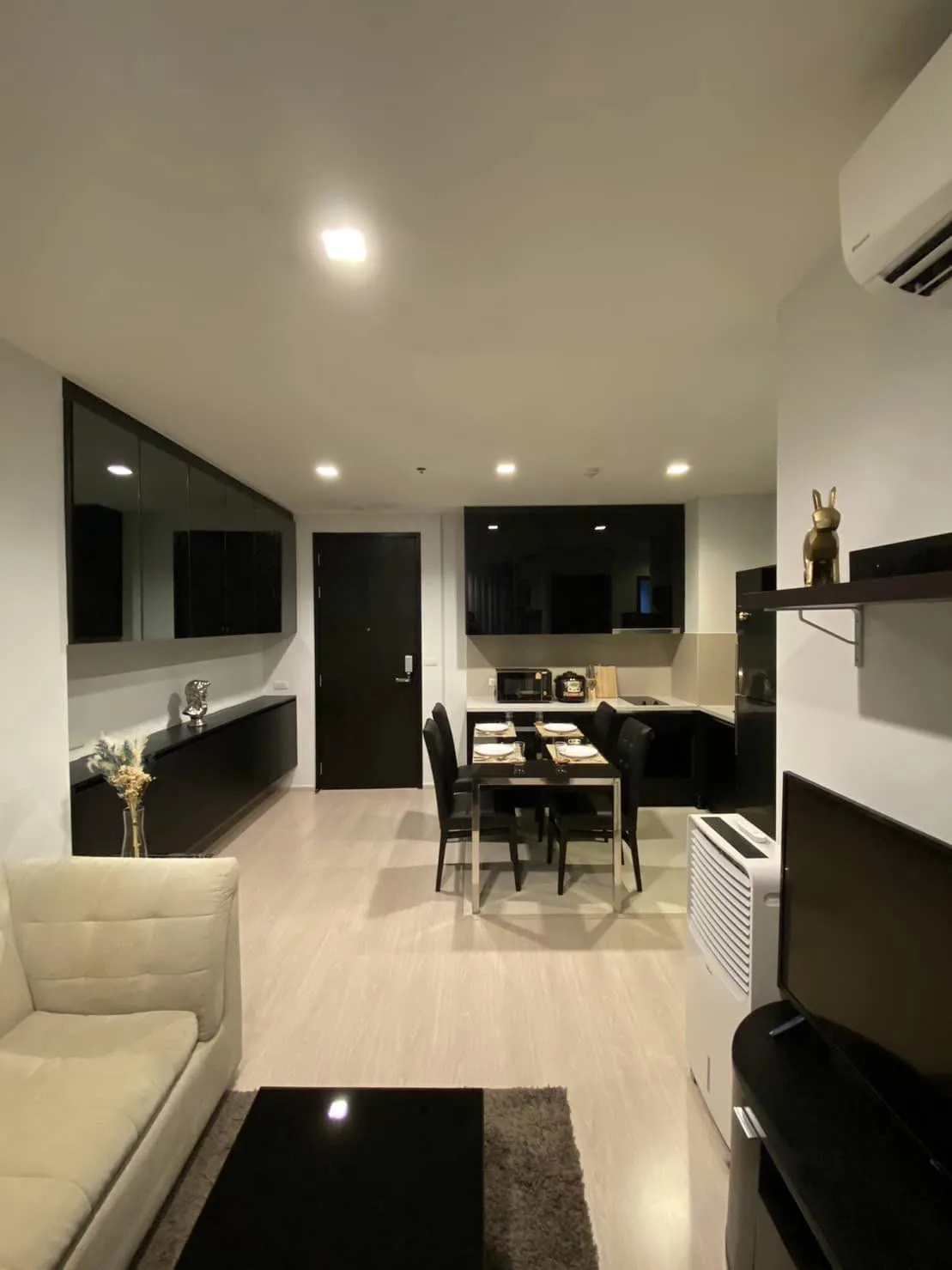 Property photos for Rhythm Sukhumvit 44/1