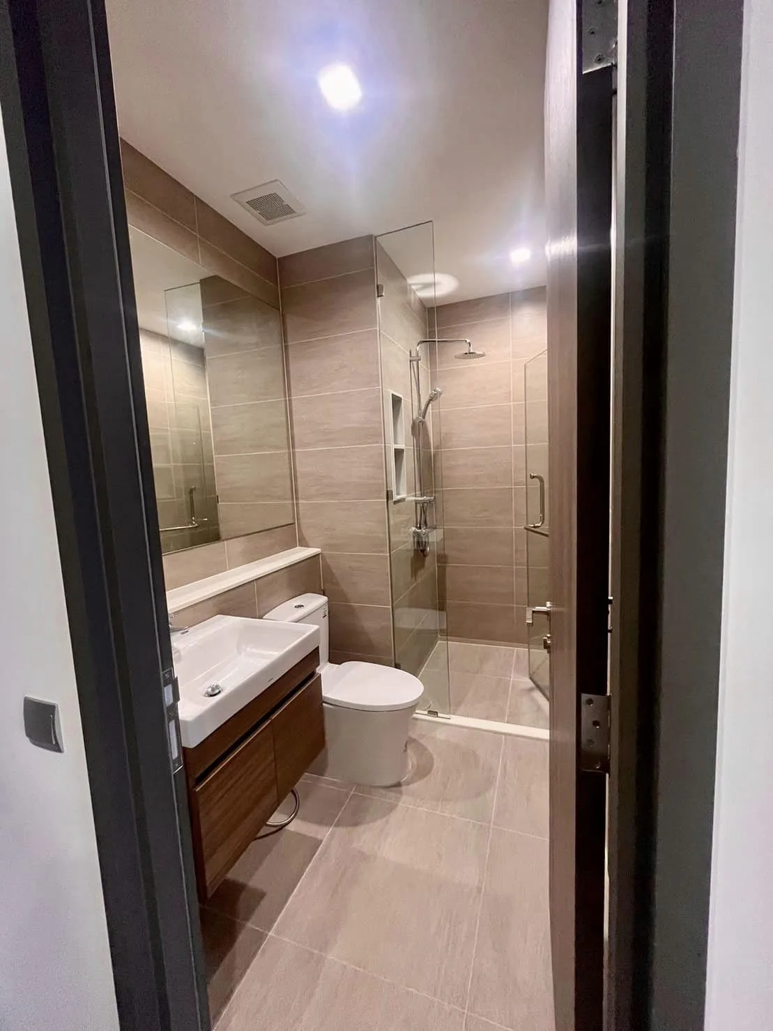 Property photos for Rhythm Charoenkrung Pavillion