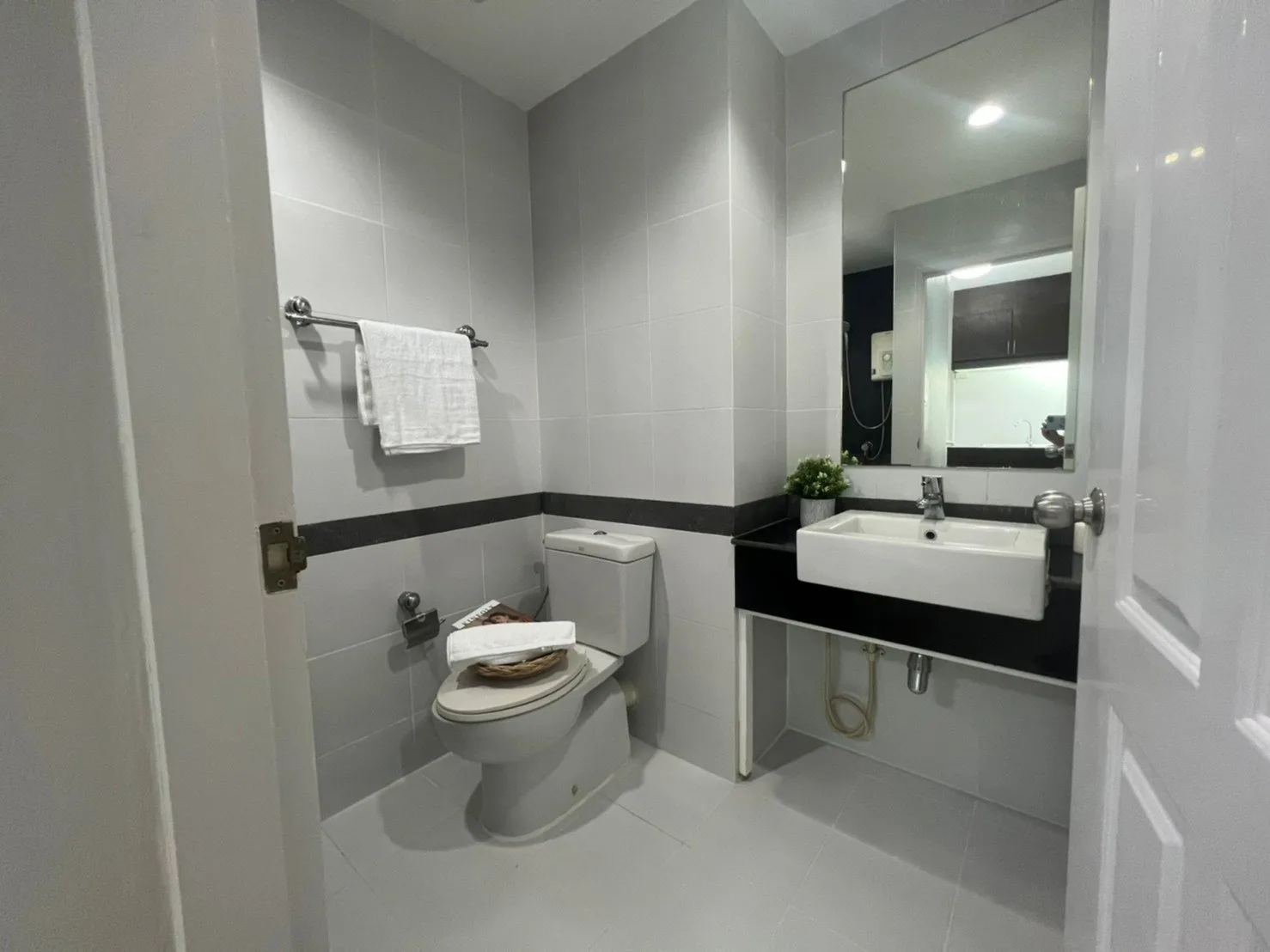 Property photos for A Space Sukhumvit 77