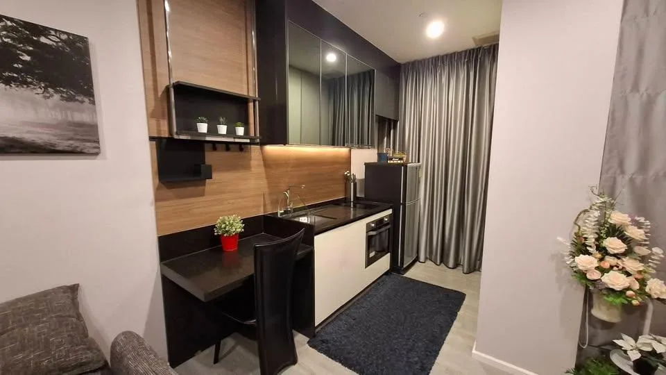 Property photos for The Room Sathorn - St.Louis
