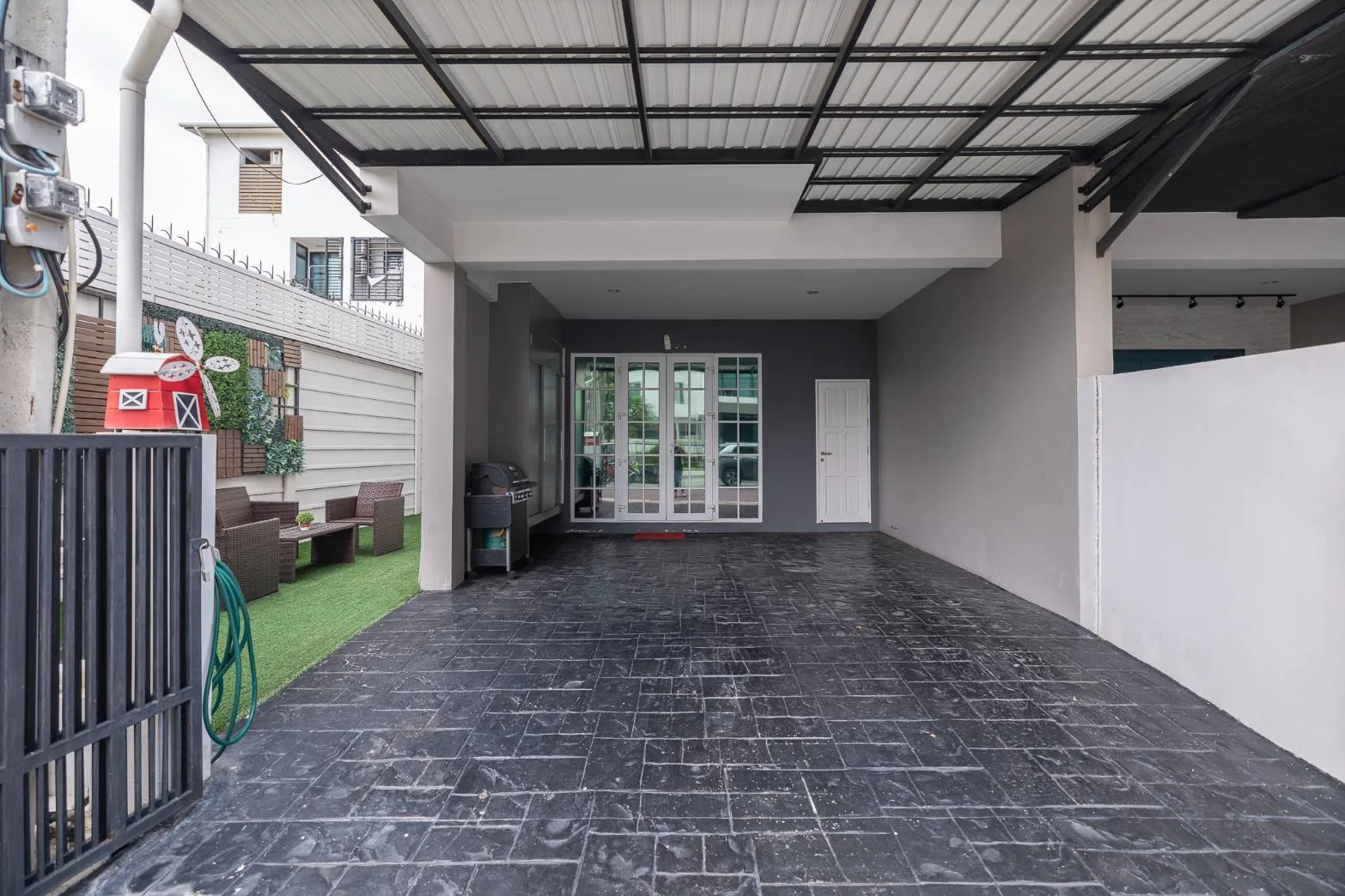 Property photos for Bless Town Sukhumvit 50