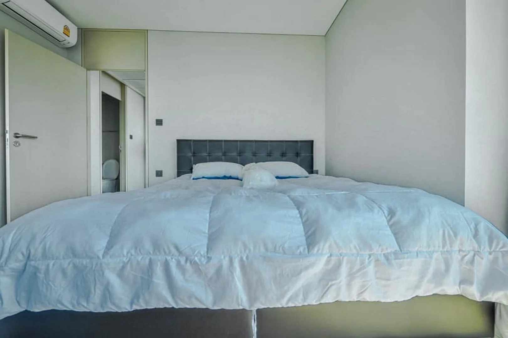 Property photos for Lumpini Suite Phetchaburi - Makkasan