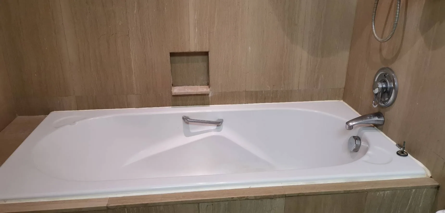 Property photos for Langsuan Ville