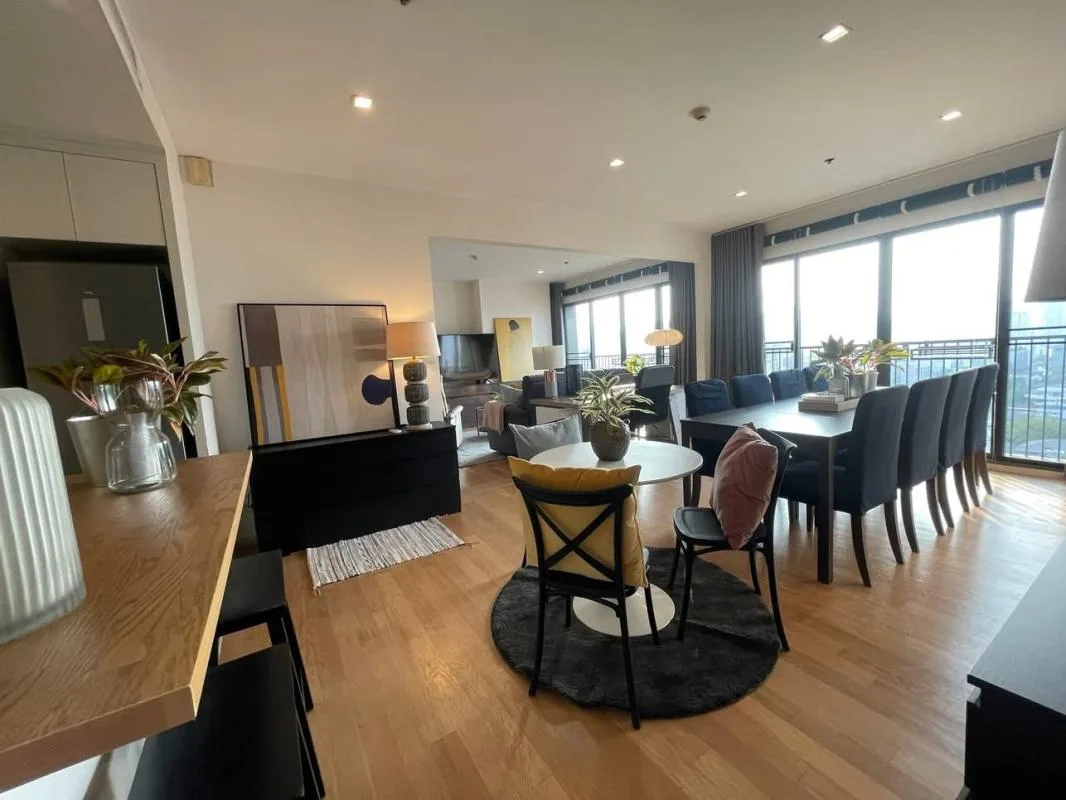 Property photos for Noble Solo