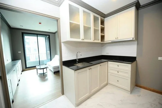 Property photos for The Reserve - Kasemsan 3