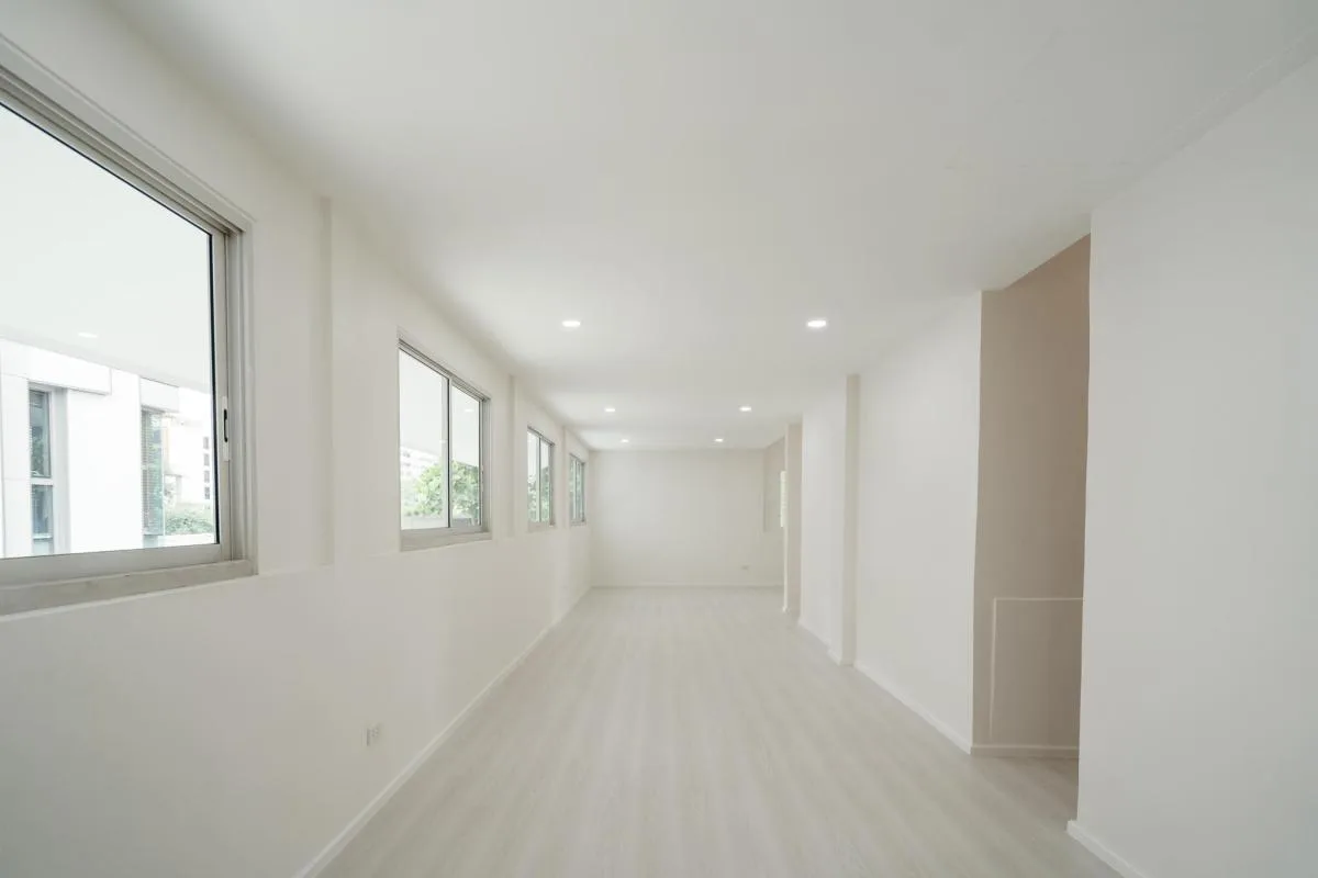Property photos for Single House Suk 15