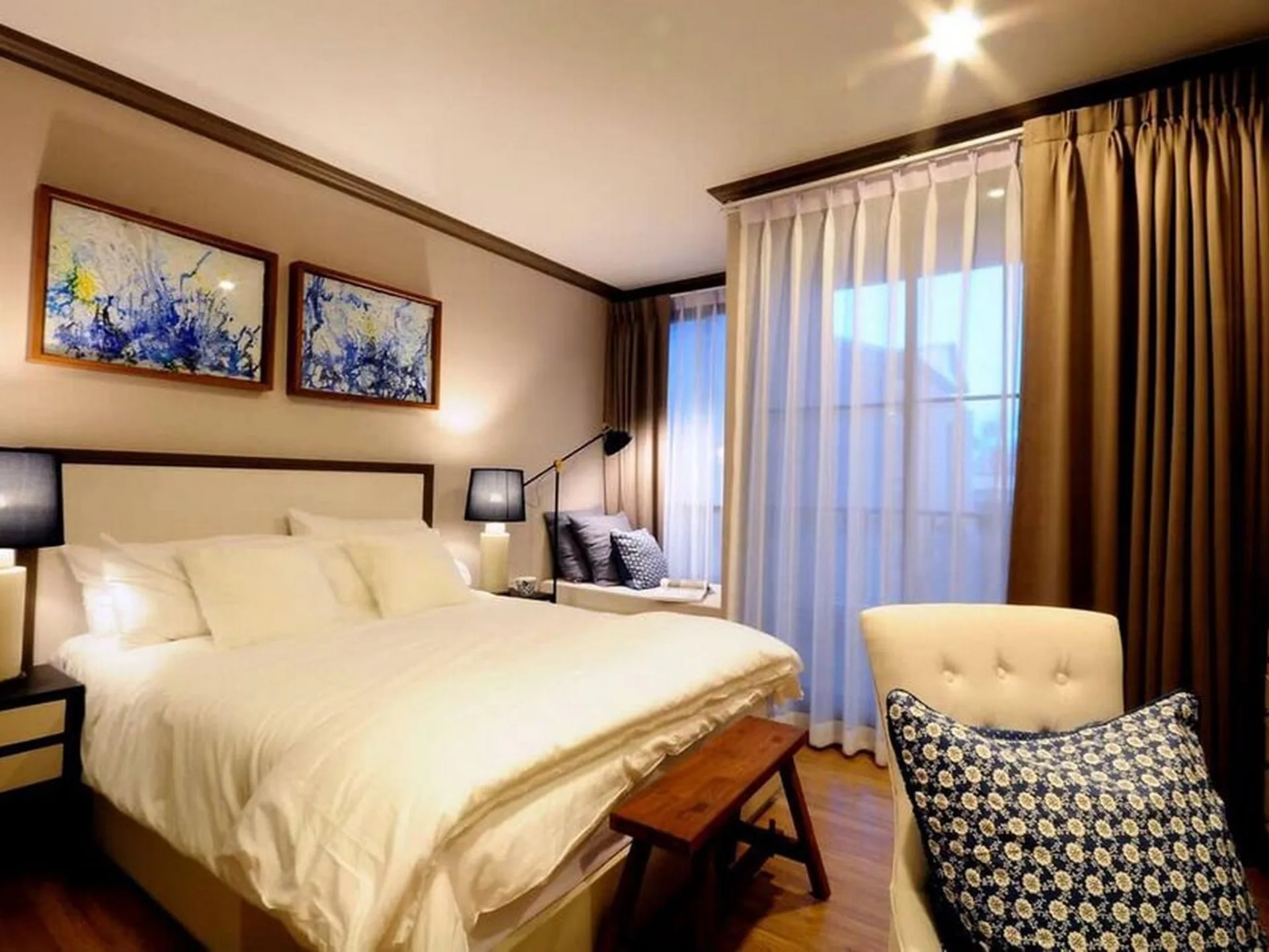 Property photos for The Reserve - Kasemsan 3