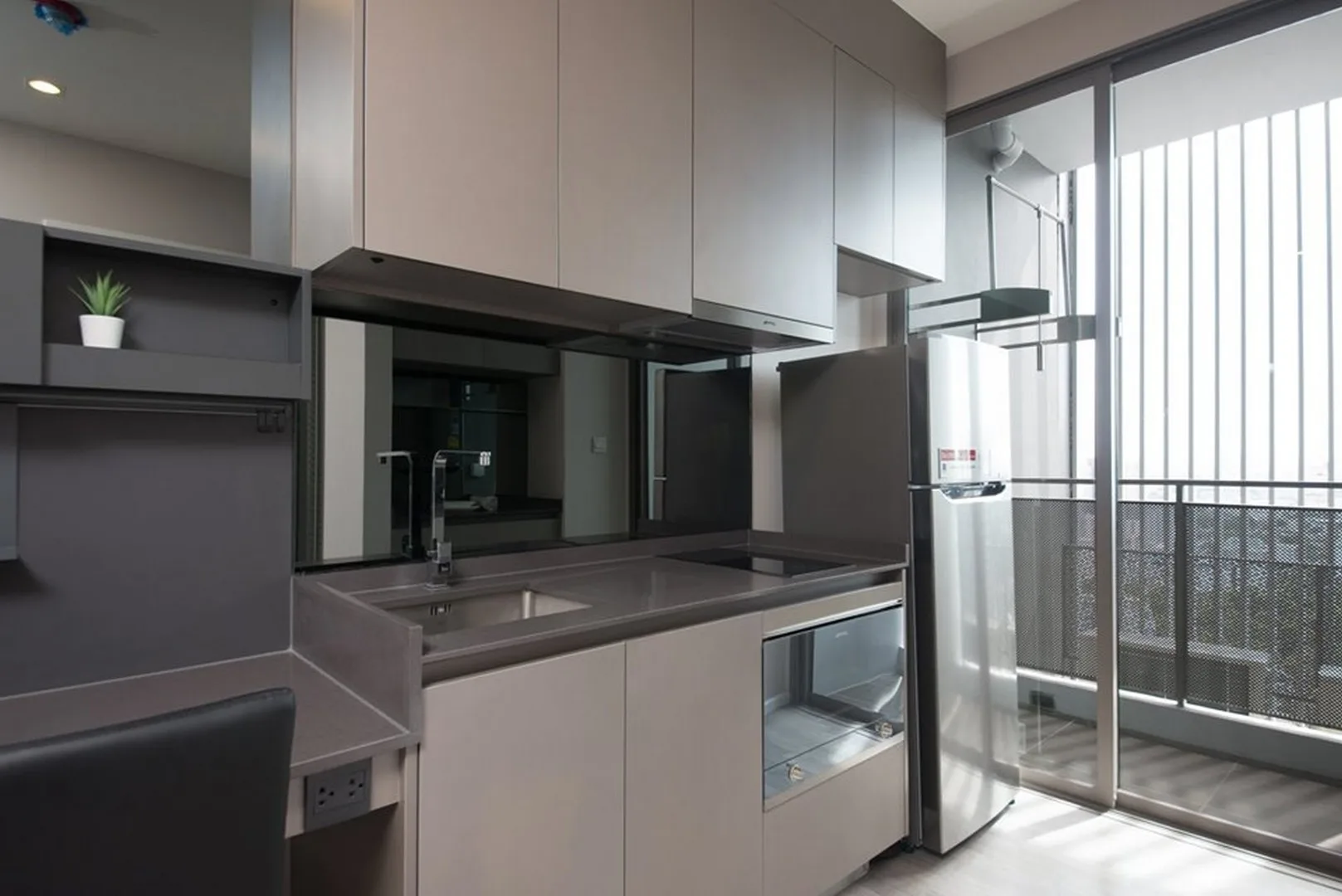 Property photos for The Room Sukhumvit 69