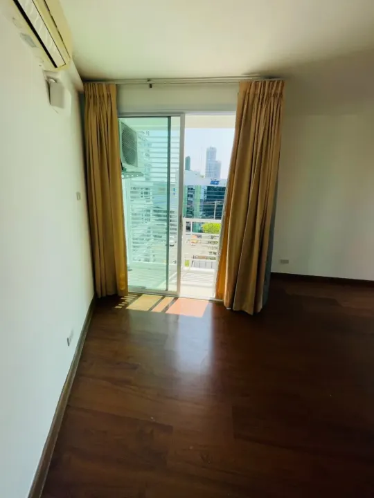 Property photos for Z2 Lat Phrao