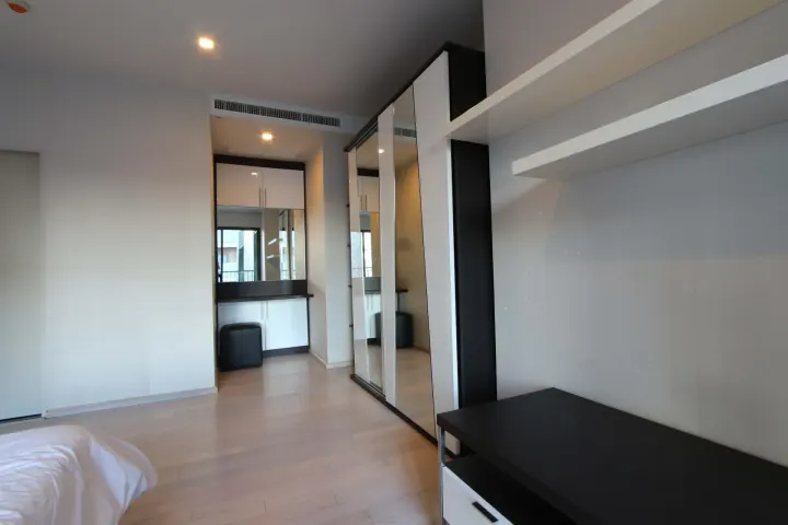 Property photos for Noble Solo