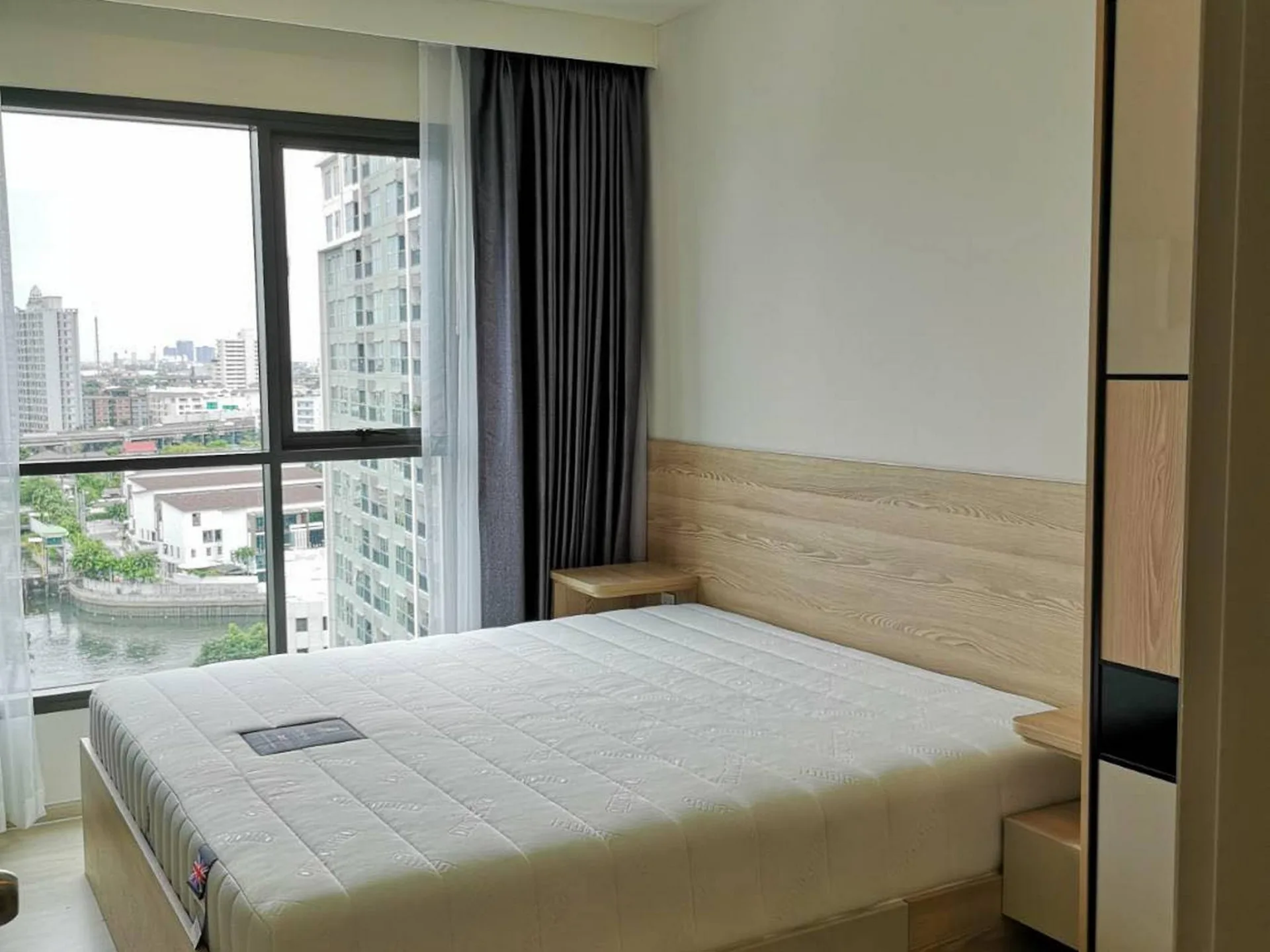 Property photos for Life Sukhumvit 48