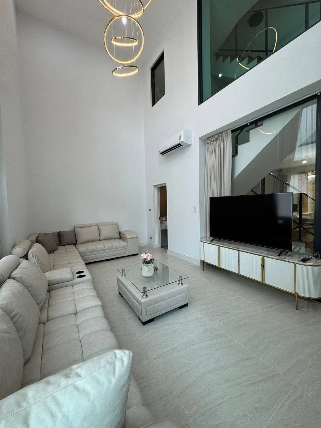 Property photos for Baan Klang Muang Sukhumvit 77