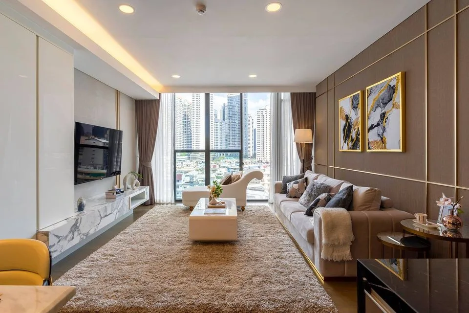 Property photos for Siamese Exclusive Queens