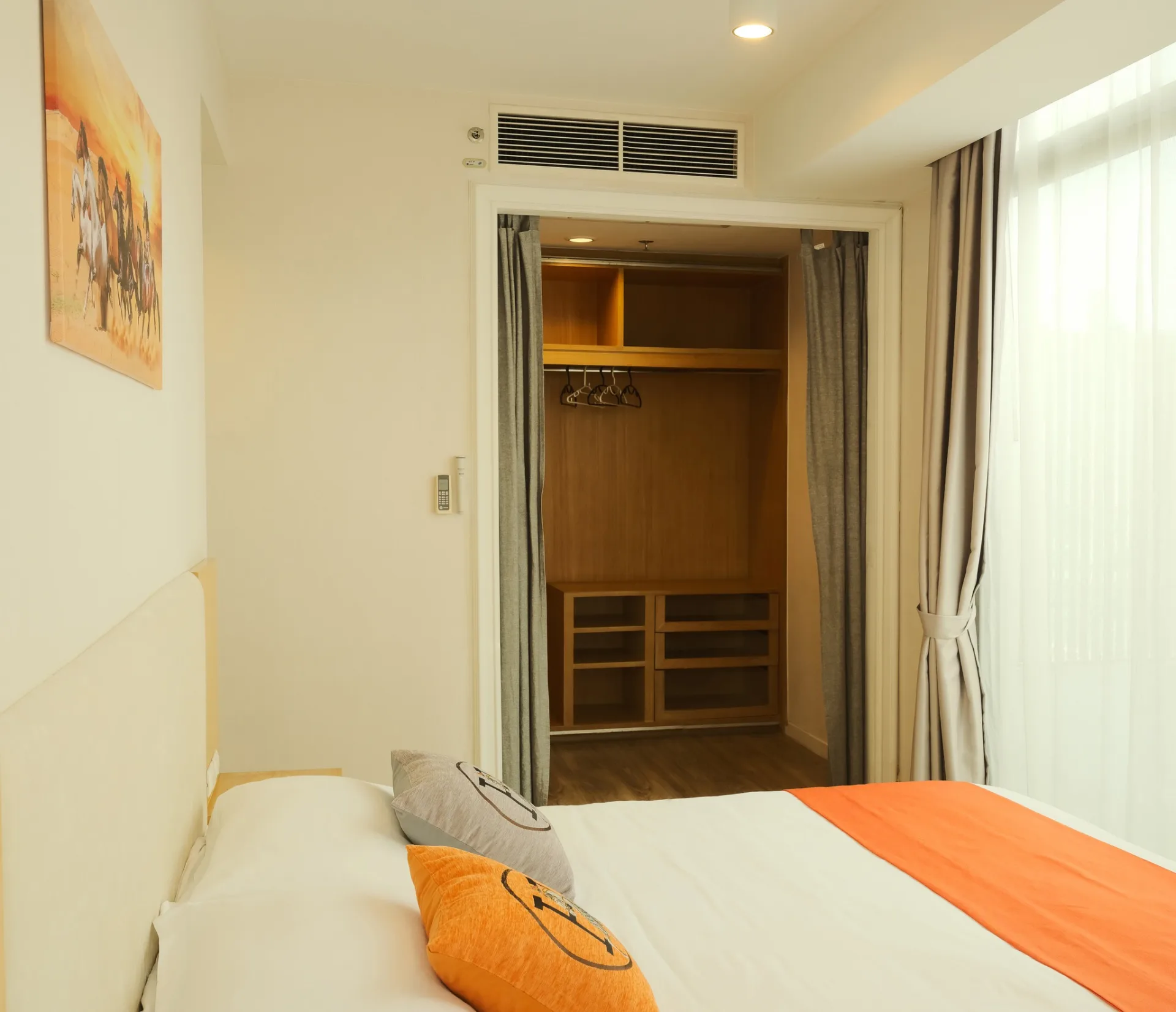 Property photos for Siamese Surawong