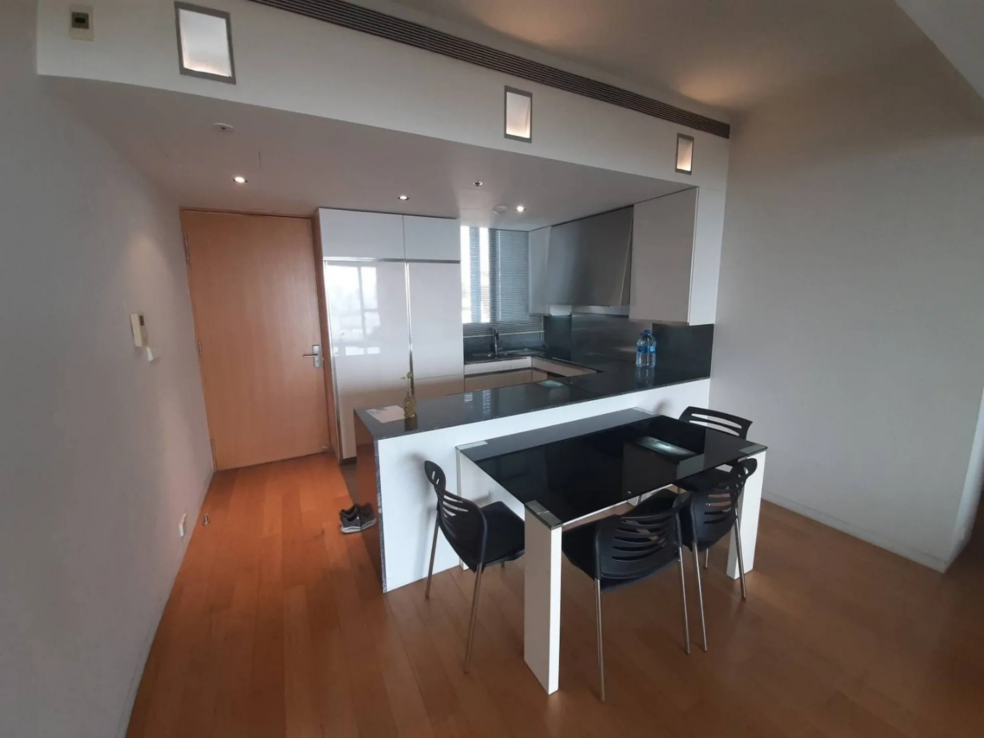 Property photos for The Met