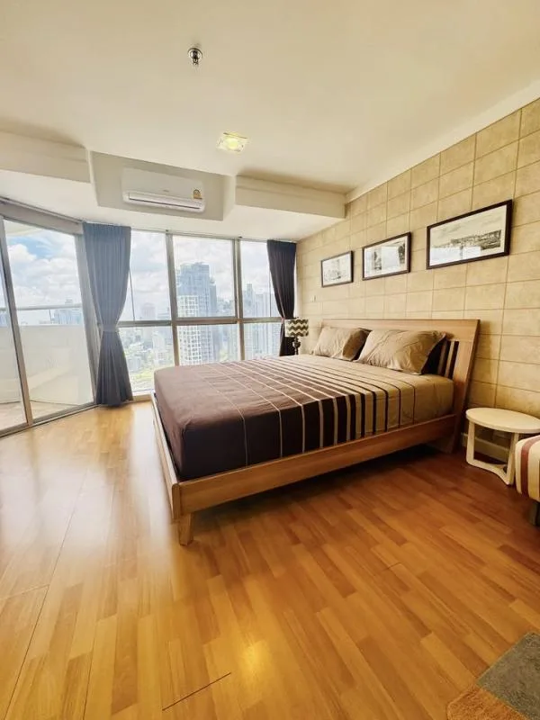 Property photos for The Waterford Diamond