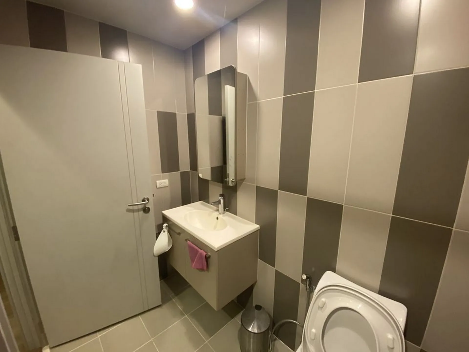 Property photos for Onyx Phaholyothin