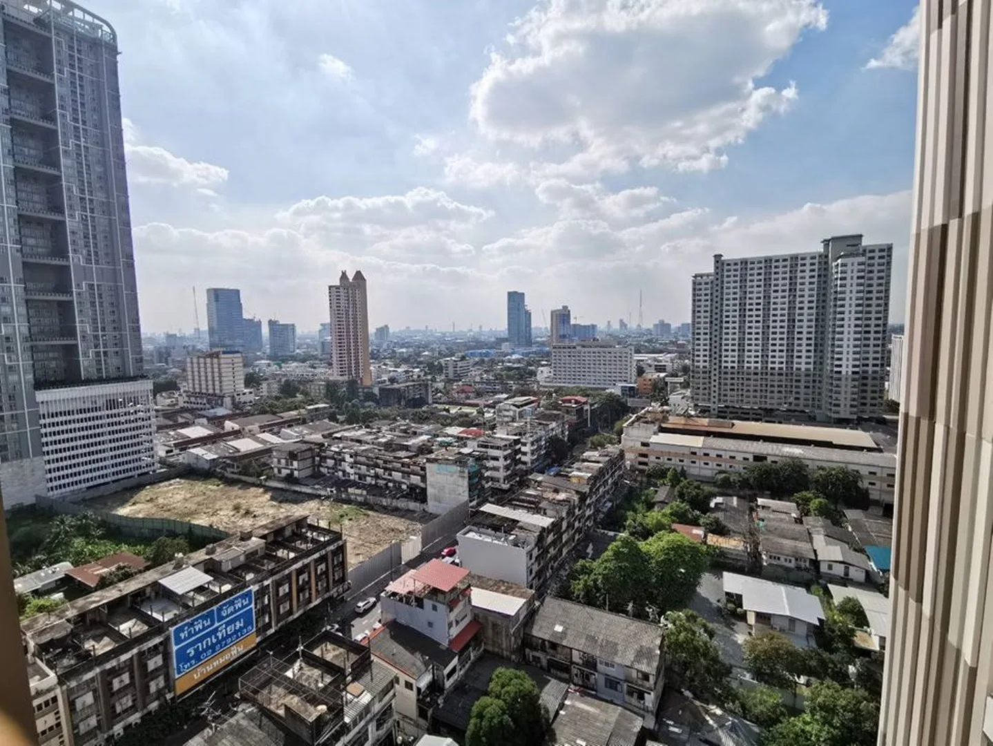 Property photos for THE LINE Phahol - Pradipat