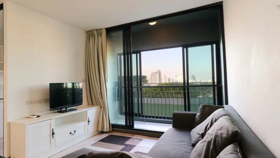 Property photos for Knightsbridge Bearing