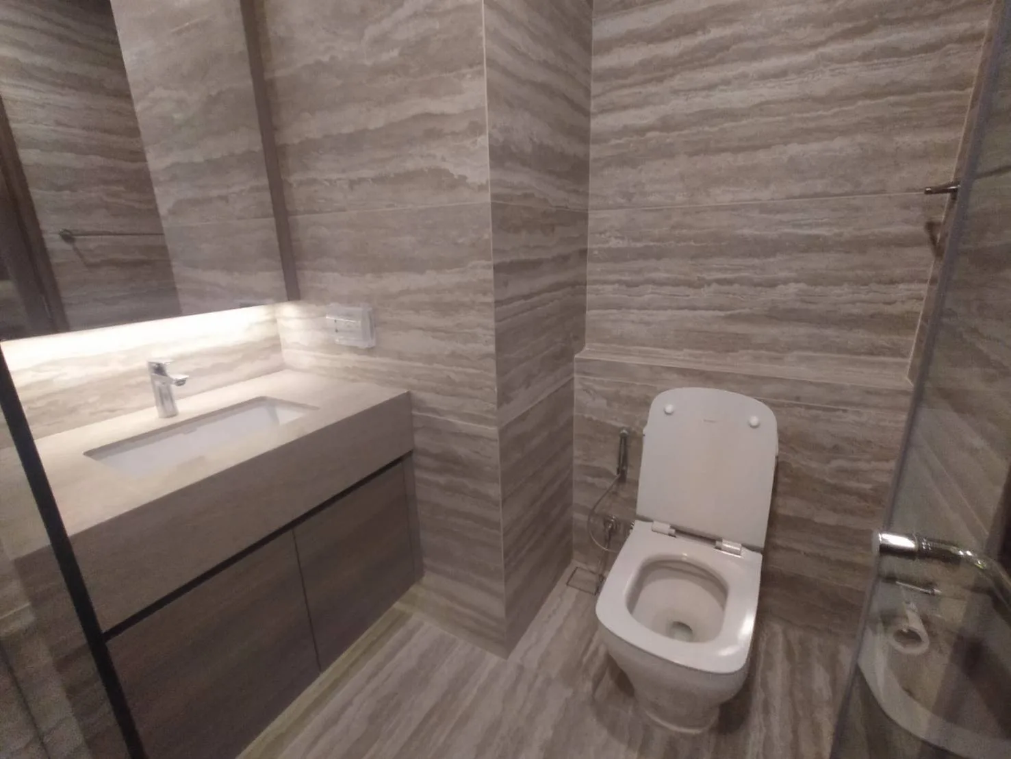 Property photos for Celes Asoke
