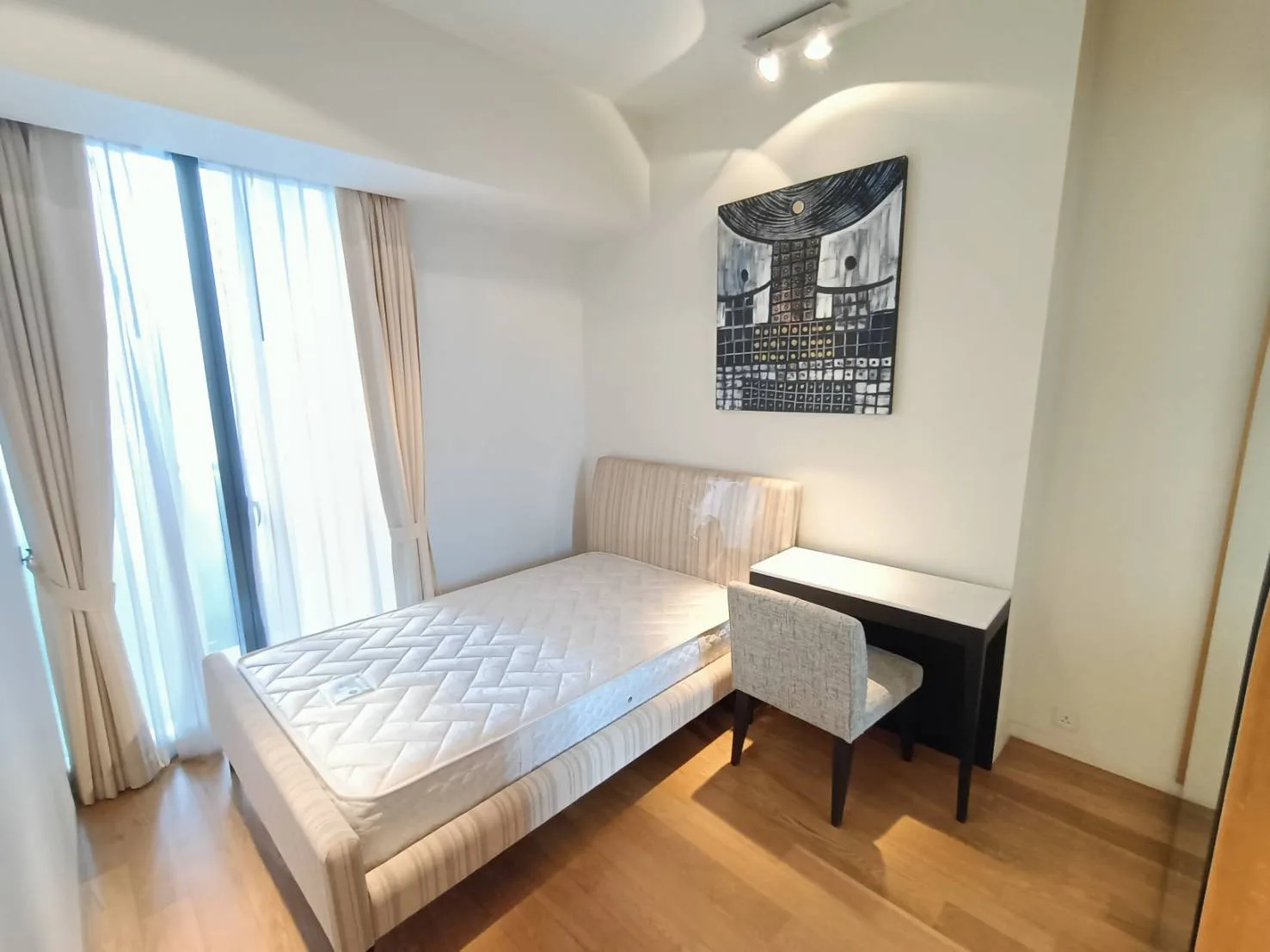 Property photos for The Met