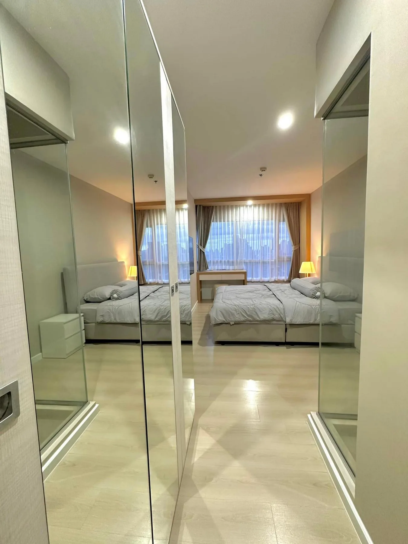 Property photos for Life Ratchadapisek