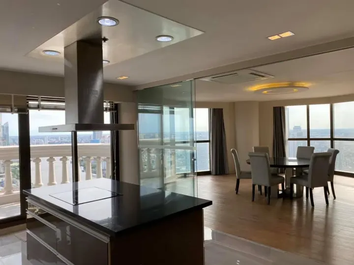 Property photos for State Tower