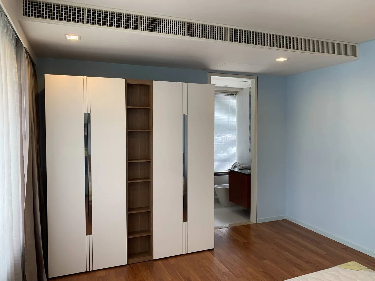 Property photos for Amanta Lumpini