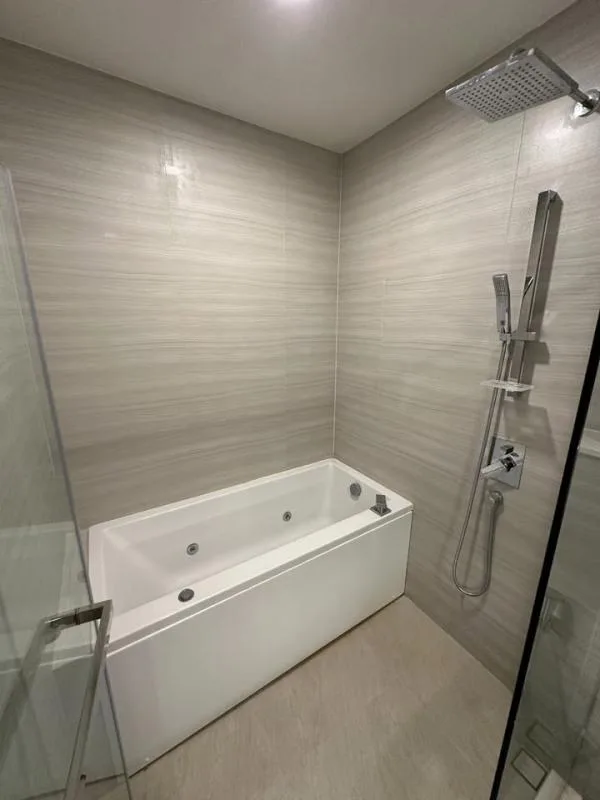 Property photos for Park Origin Thonglor