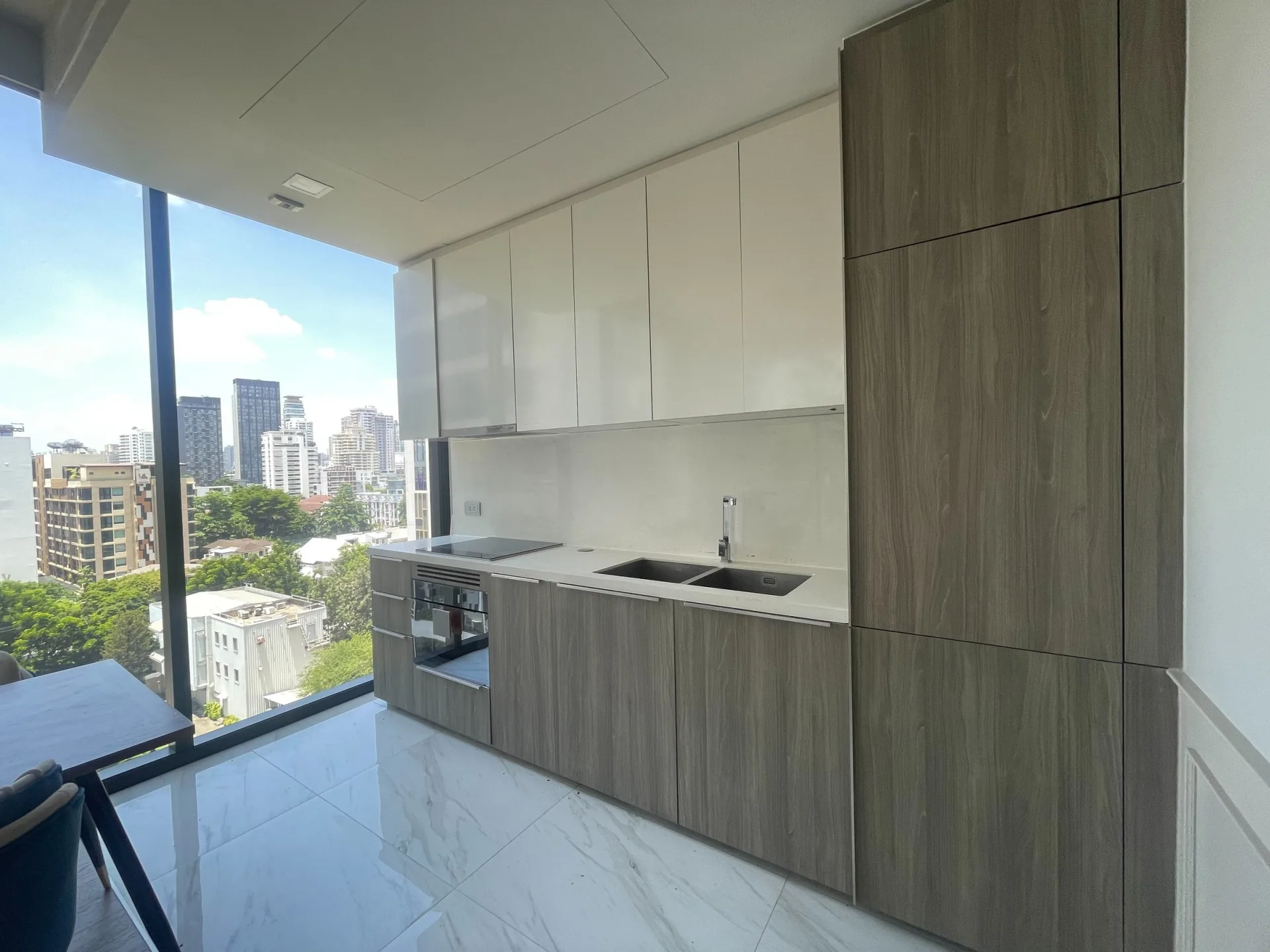 Property photos for Celes Asoke