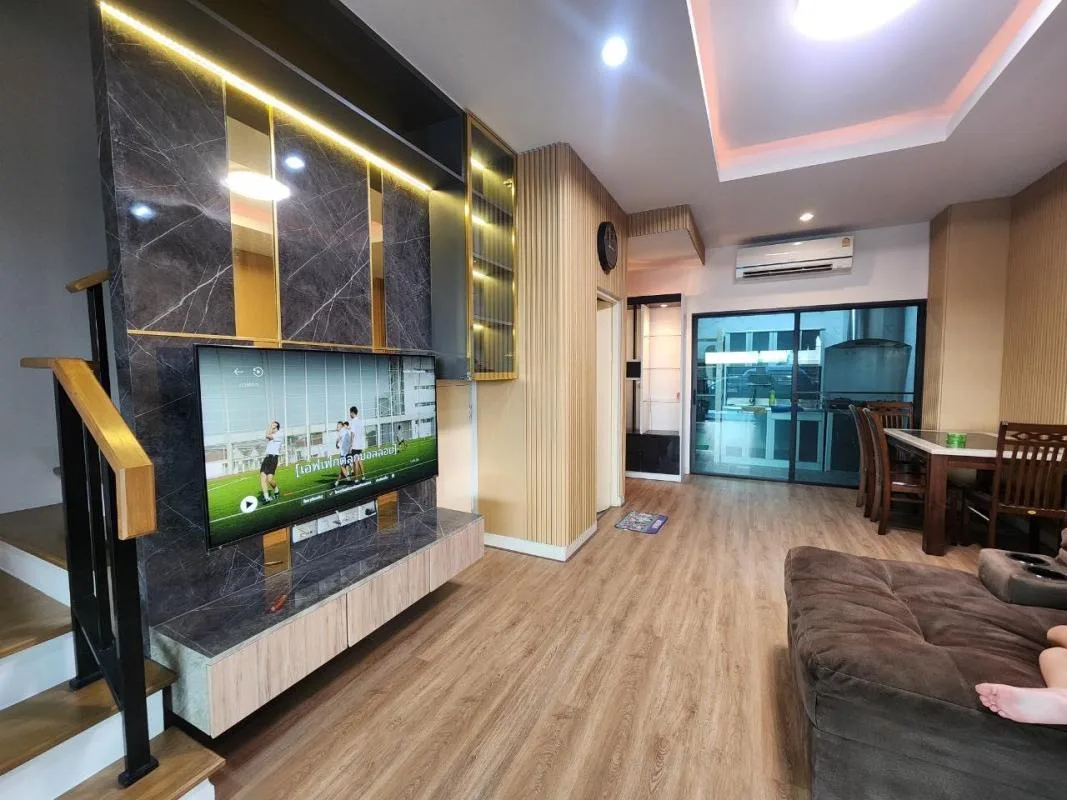 Property photos for Baan Klang Muang Rama 9