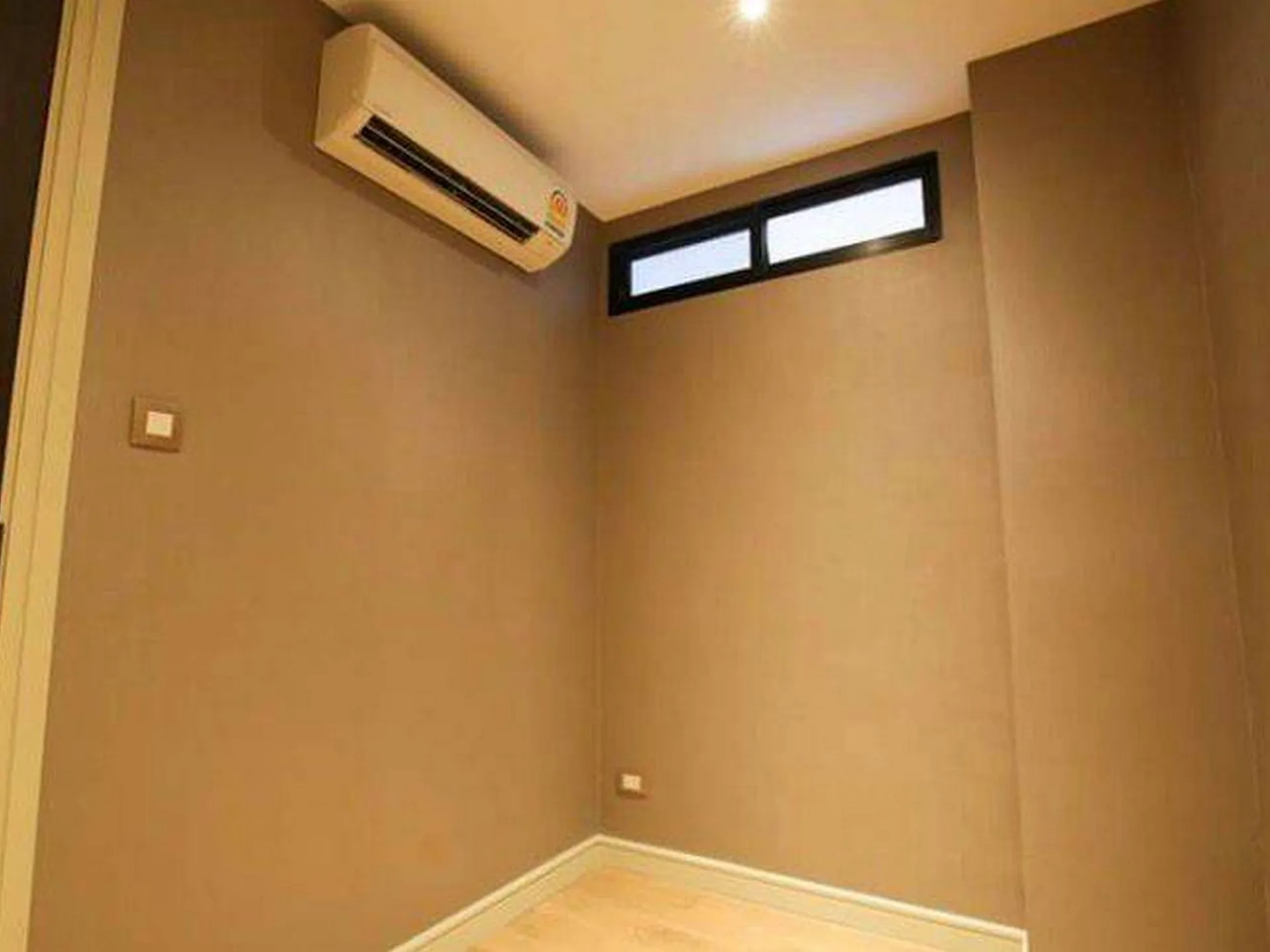 Property photos for Tidy Deluxe Sukhumvit 34