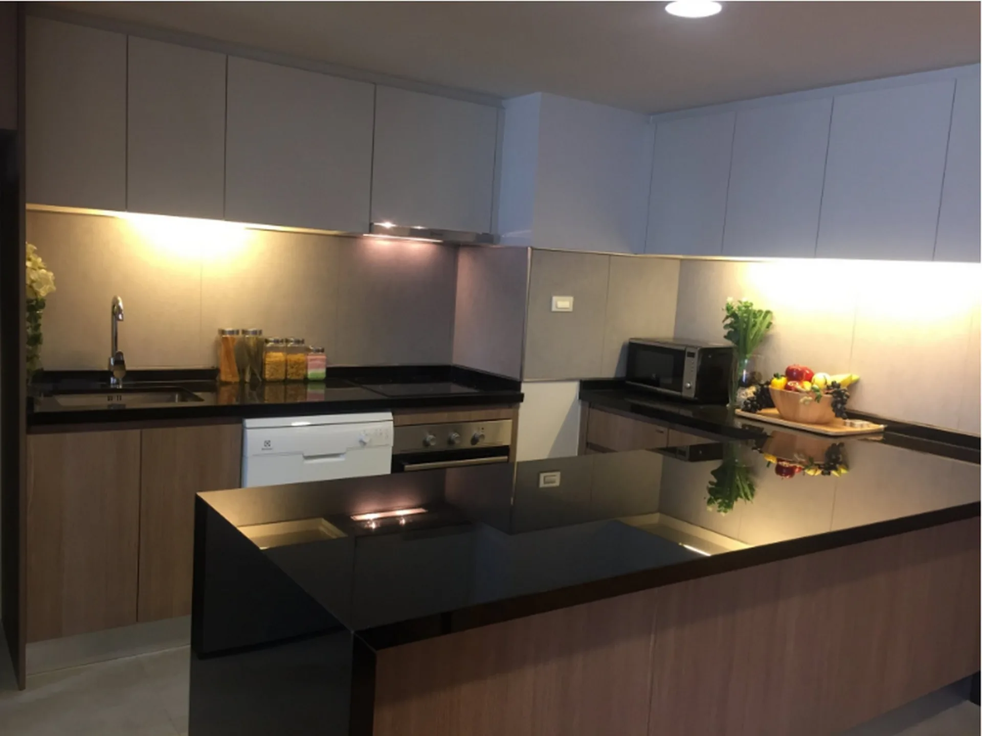 Property photos for Piya Residence 28 -30