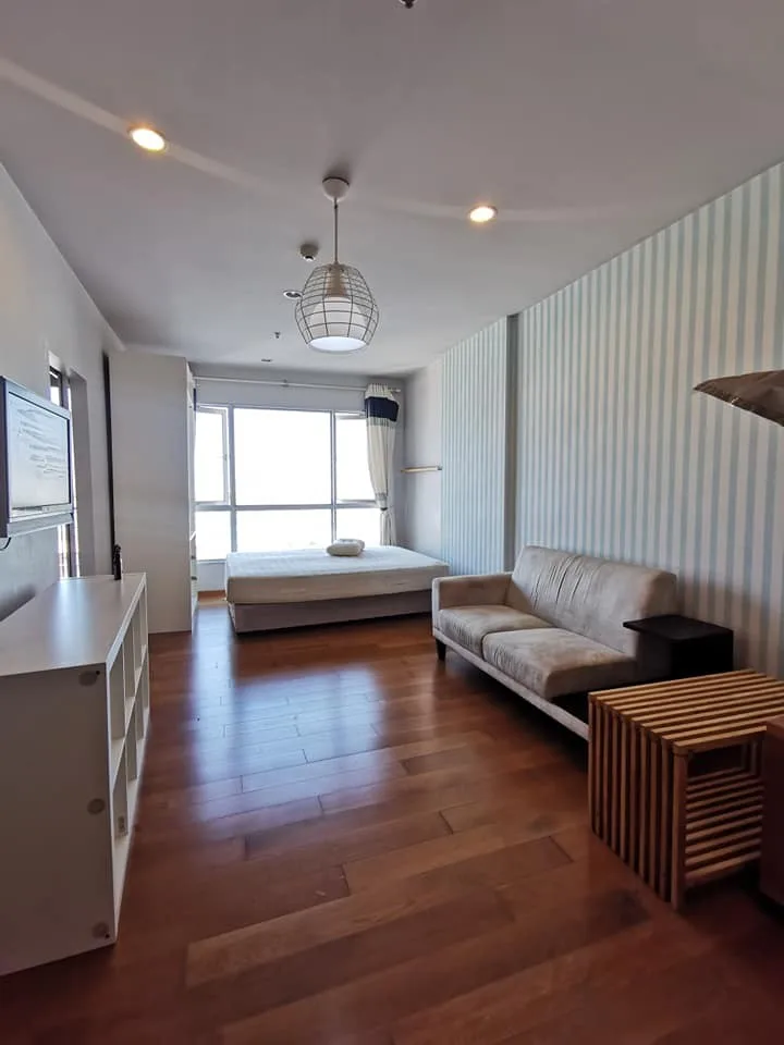 Property photos for Hive Taksin