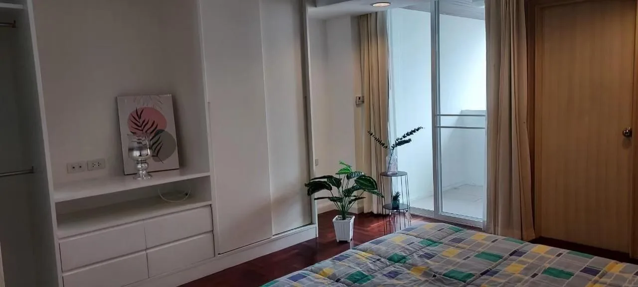 Property photos for SanguanSap Mansion