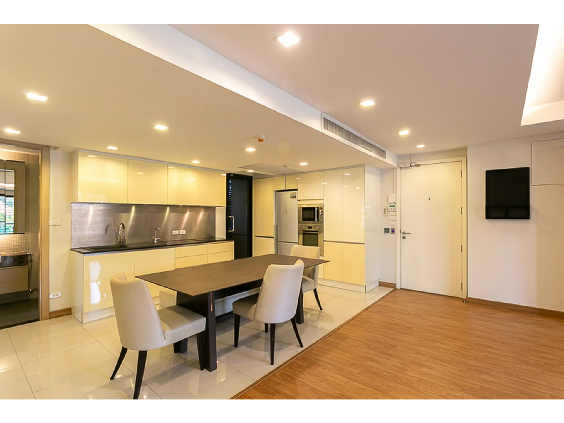 Property photos for L8 Residence
