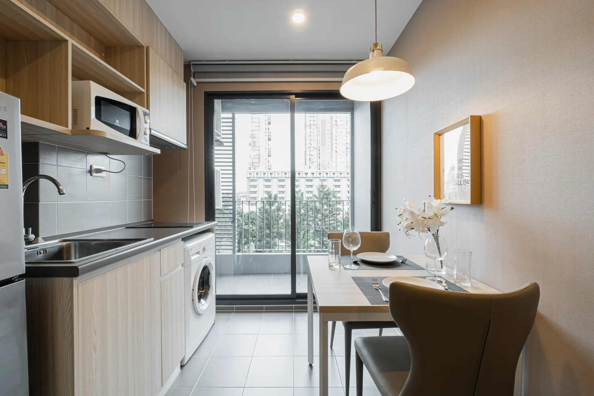 Property photos for IDEO O2