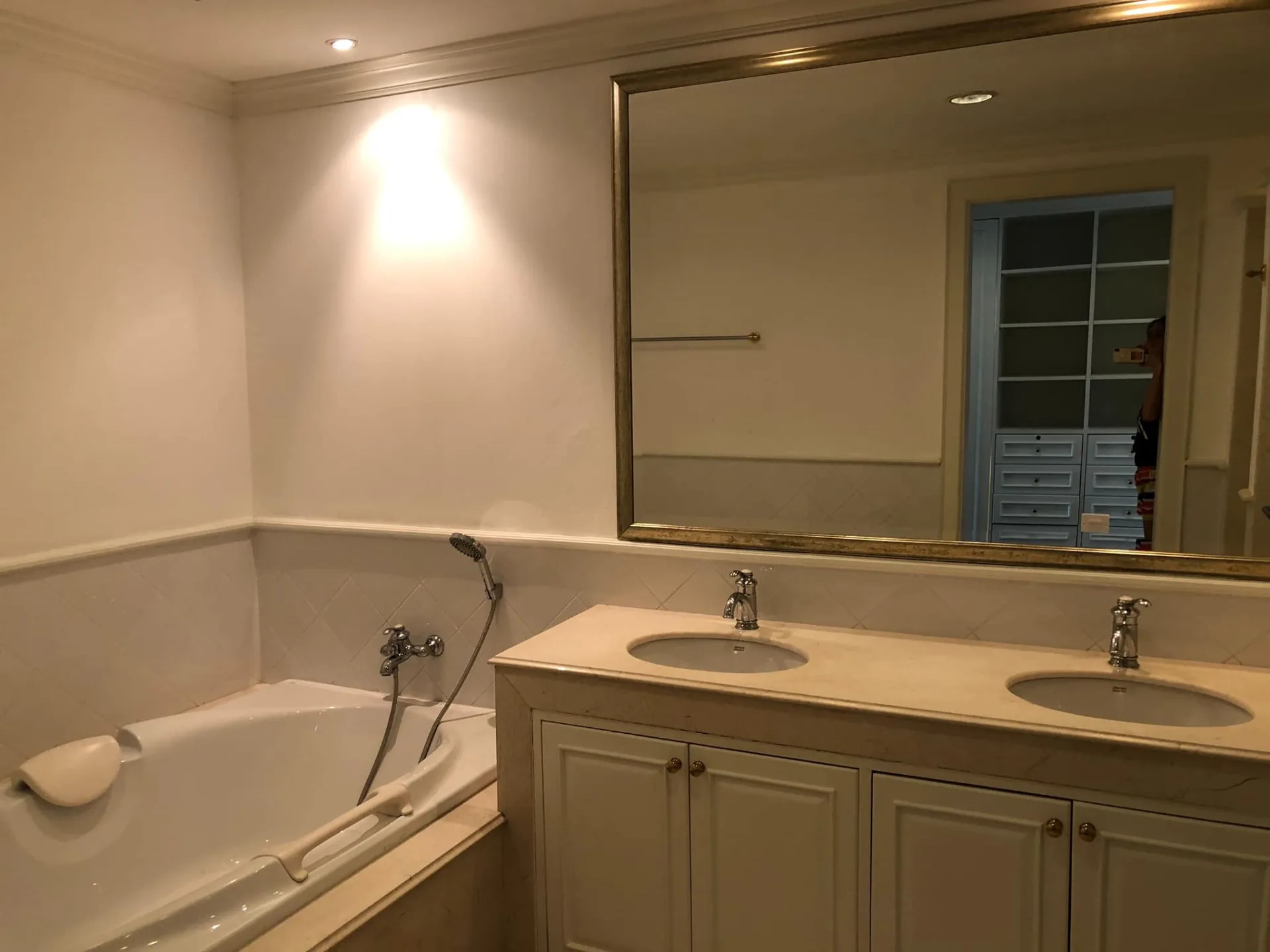 Property photos for Krisna Residence