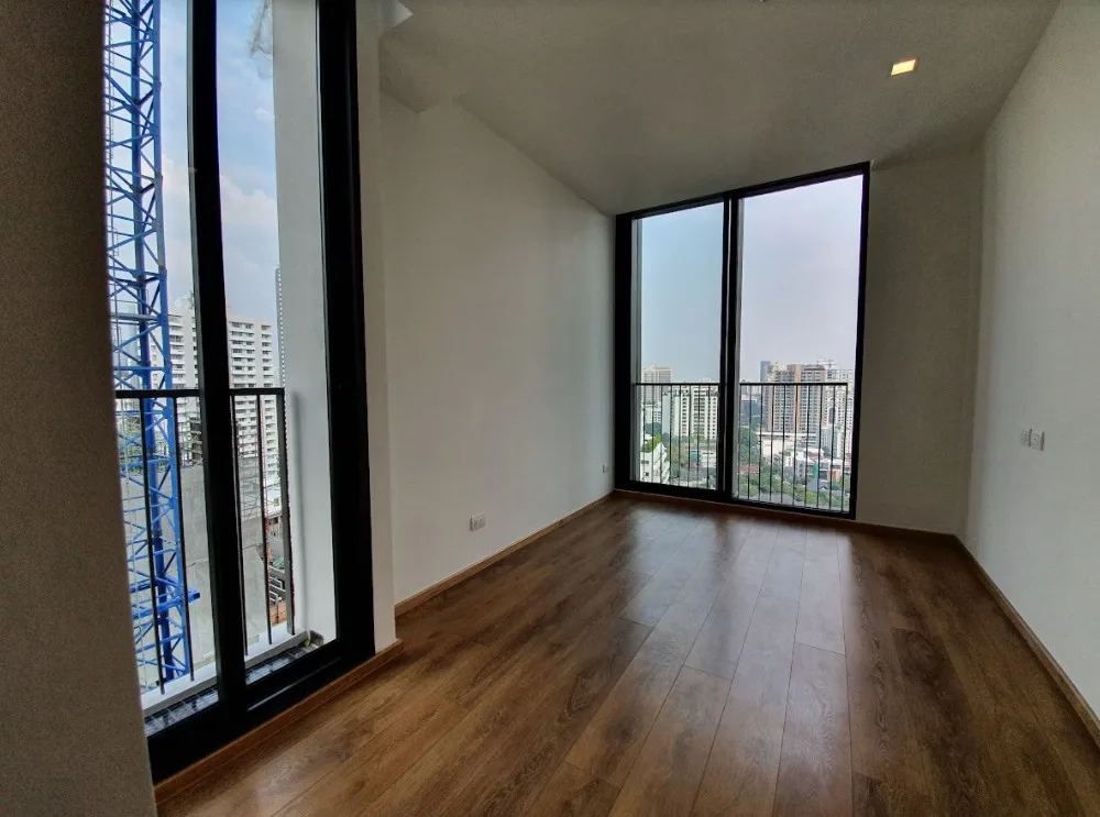 Property photos for Noble BE 33