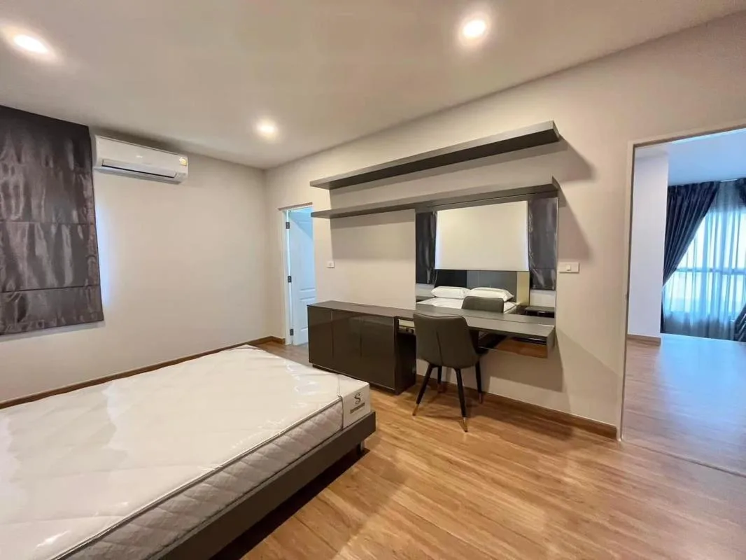 Property photos for Centro Phahol-viphawadee