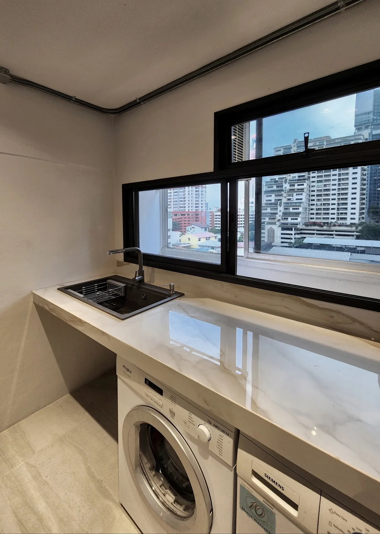 Property photos for Ratchathewi Tower