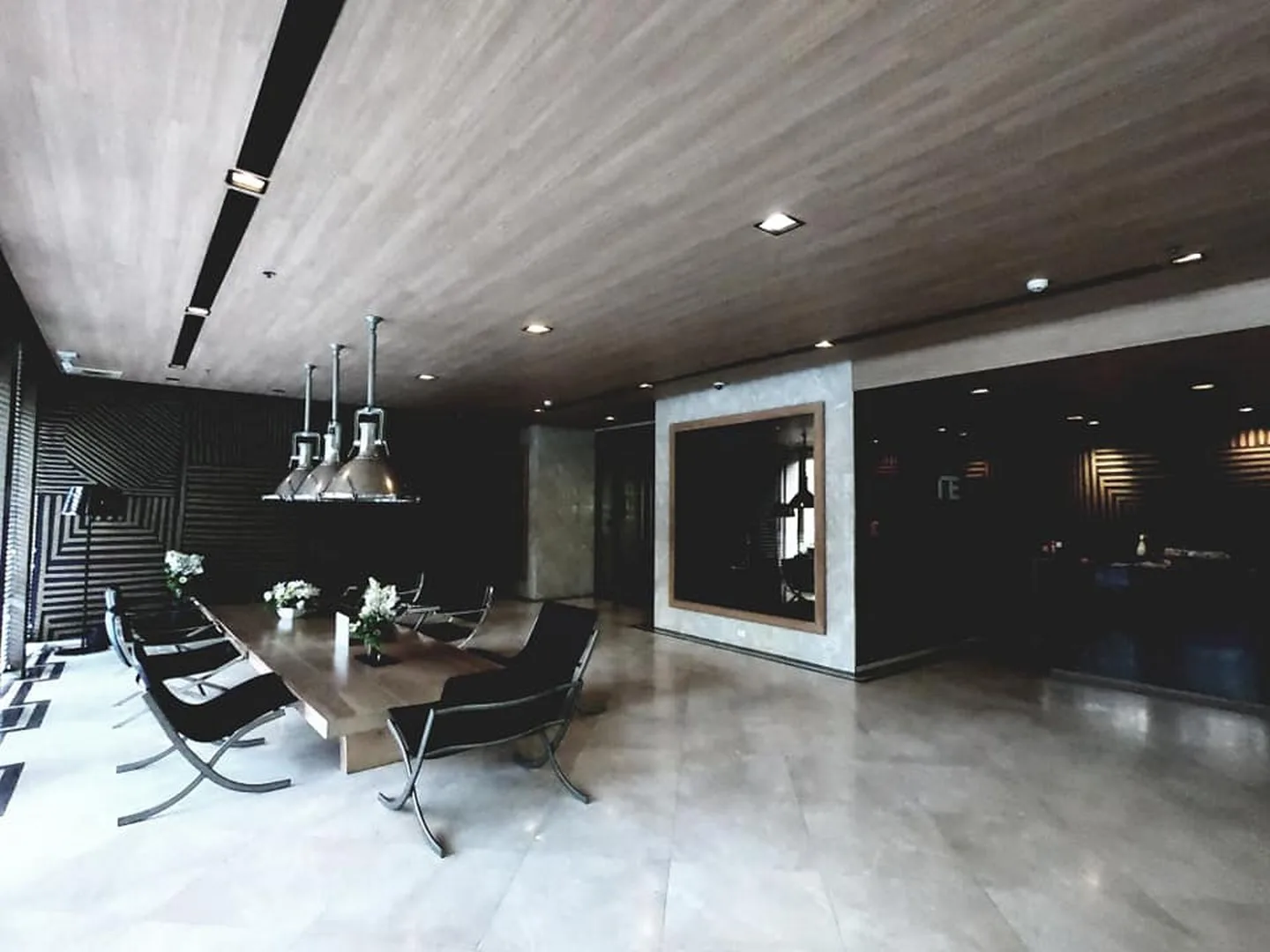 Property photos for Noble Refine