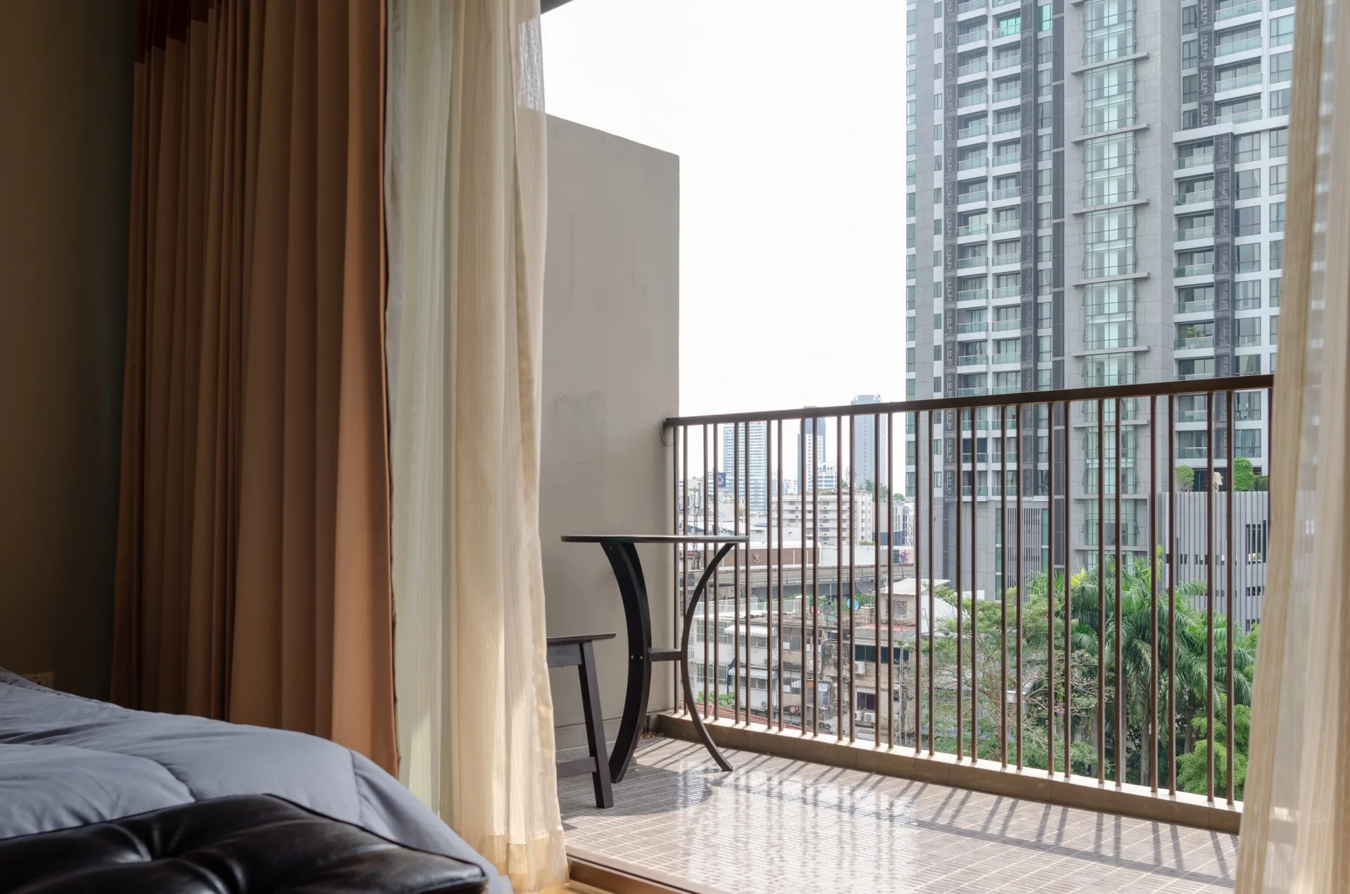 Property photos for Noble Refine