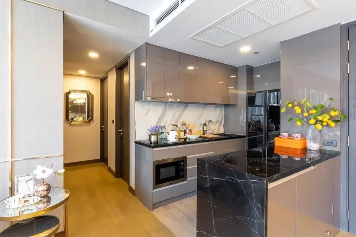 Property photos for Siamese Exclusive Queens