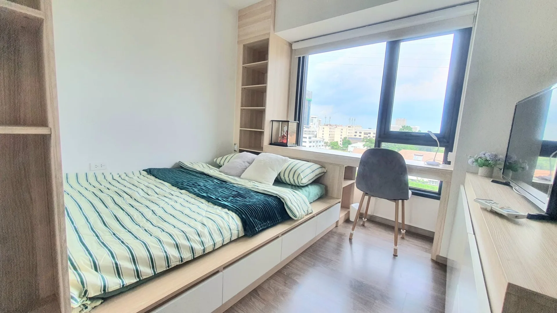 Property photos for Life Ladprao Valley
