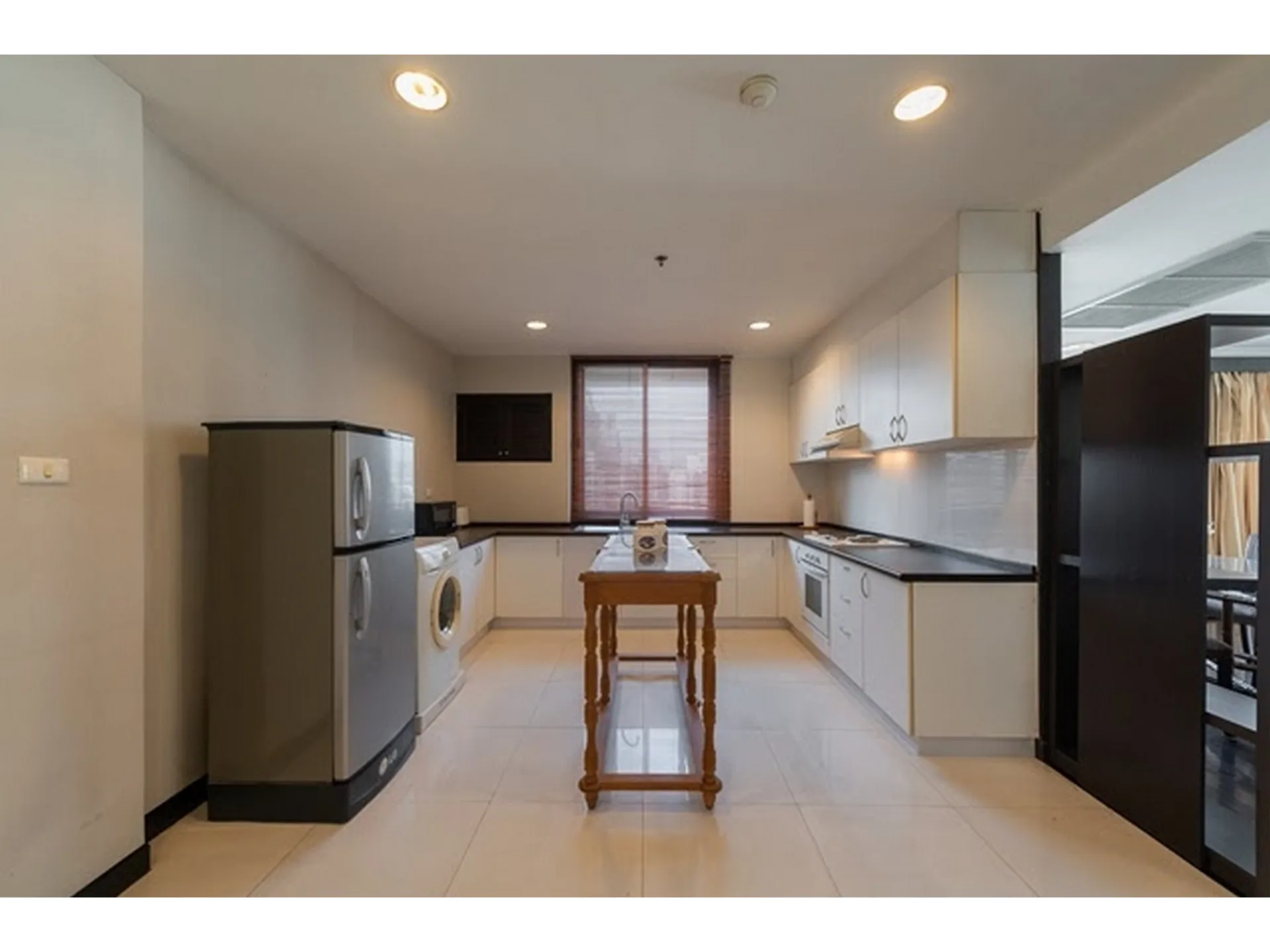 Property photos for Lake Green