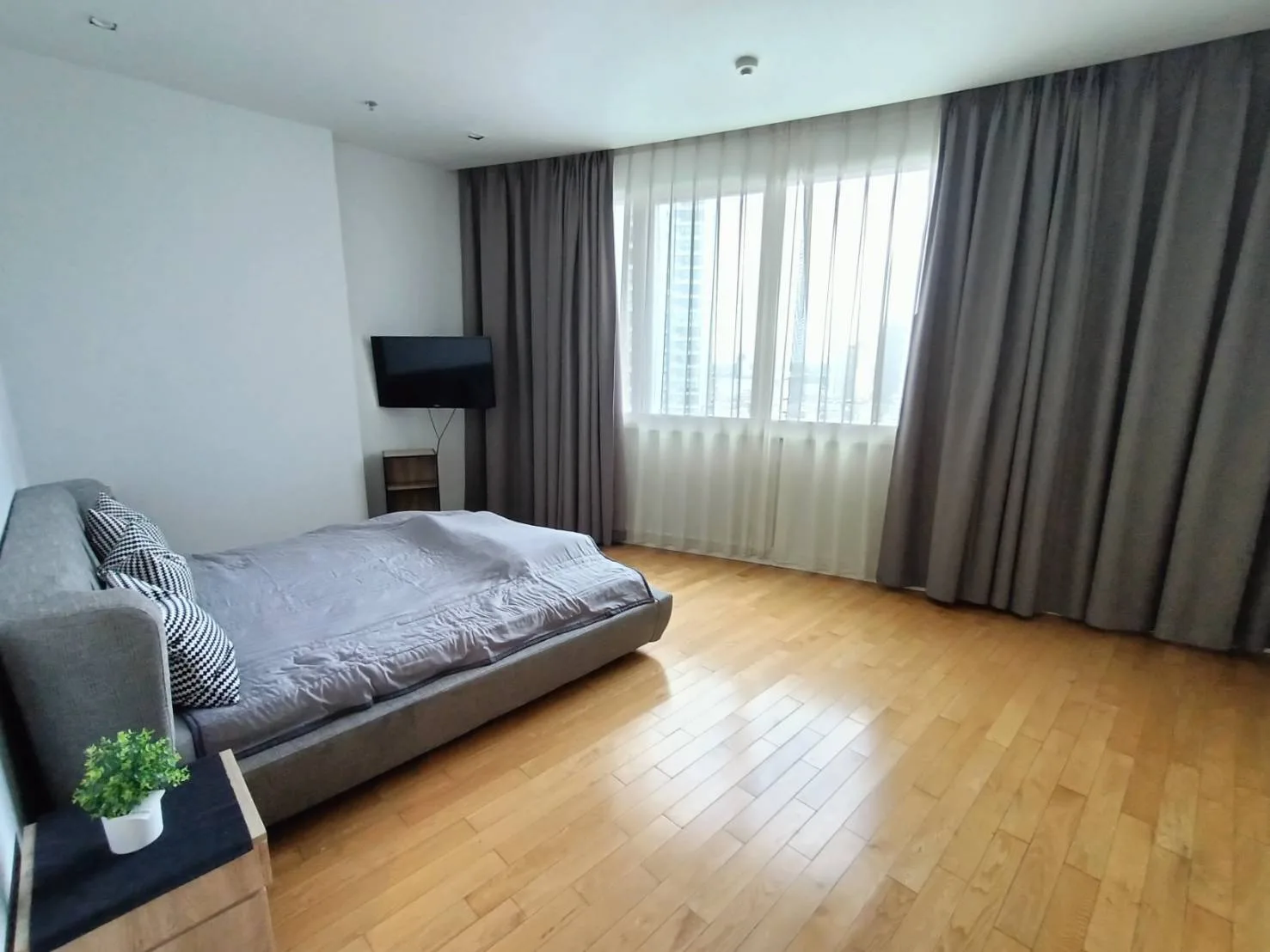 Property photos for Millennium Residence