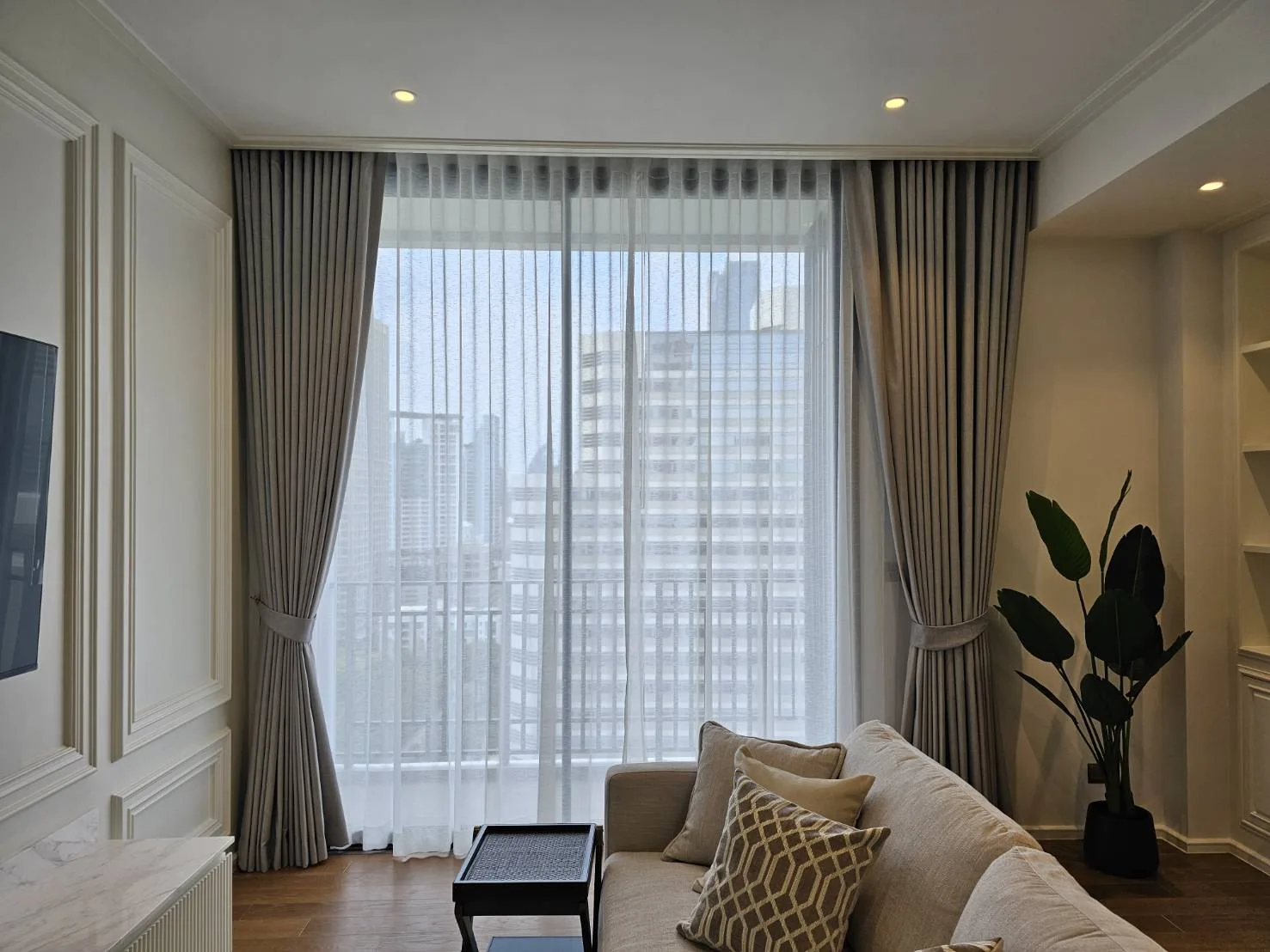 Property photos for Muniq Langsuan