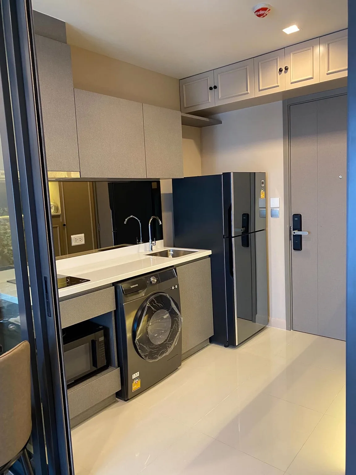 Property photos for Life Asoke Hype